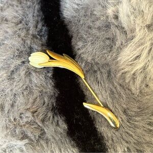 Vintage 80s Avon celluloid tulip stick pin hat pin brooch